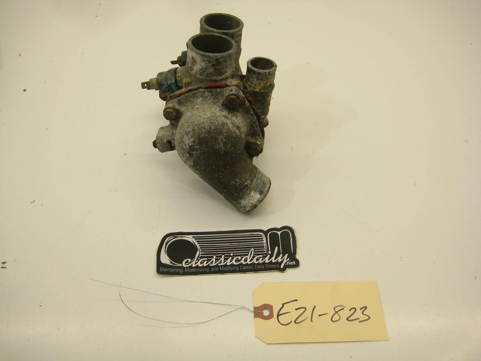 bmw e28 535 535is 528e thermostat housing m30