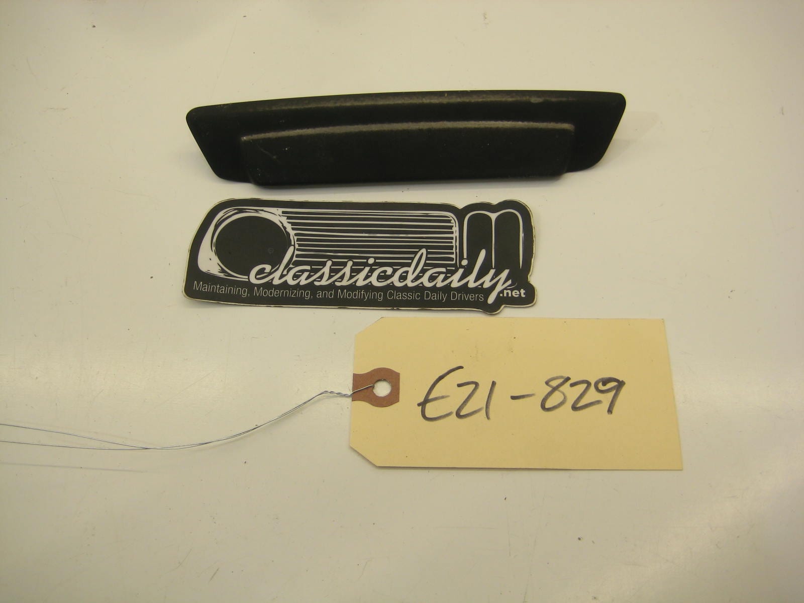 bmw e21 320 exterior door handle left or right black