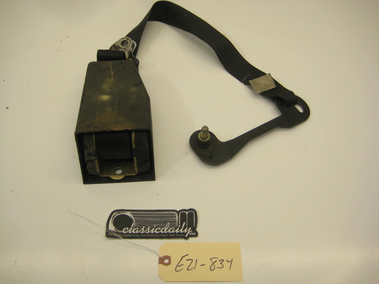 bmw e21 320 passenger right front seat belt assembly