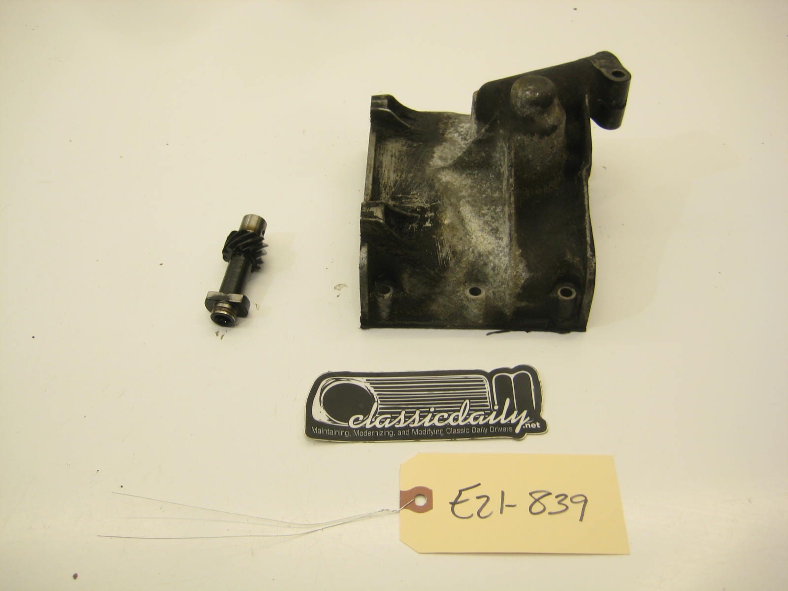 bmw e28 535 535is 528e upper timing chain cover m30