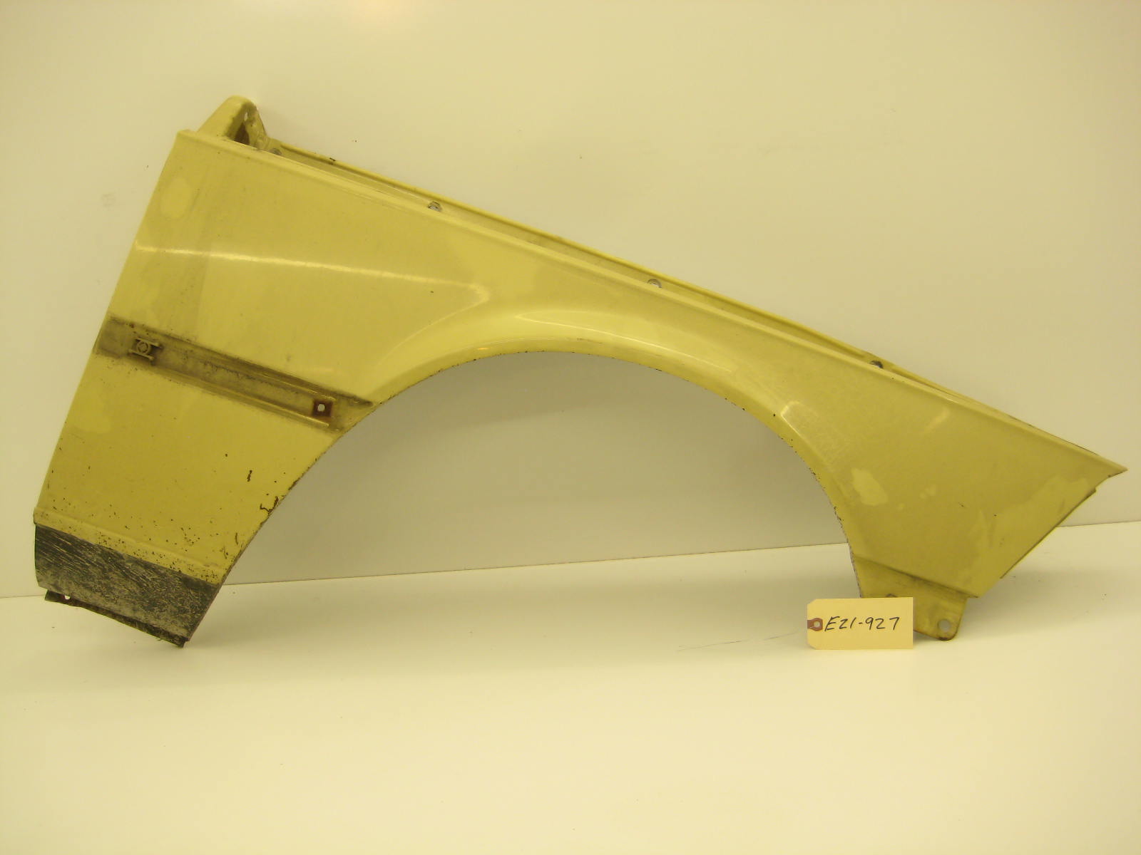 bmw e21 320 passenger right side fender