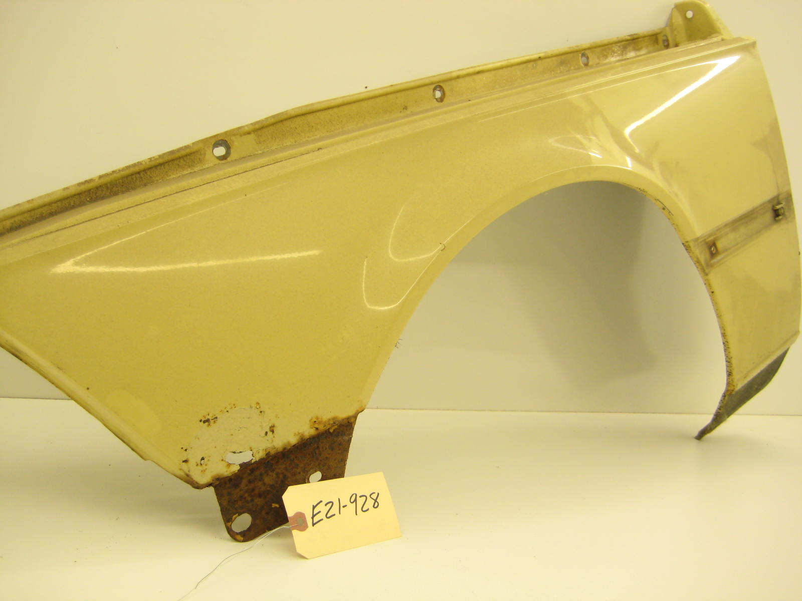 bmw e21 320 drivers left side fender