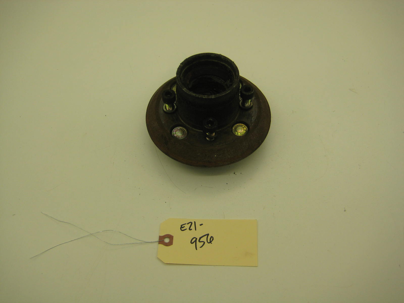 BMW E21 320 Front Hub Non Vented