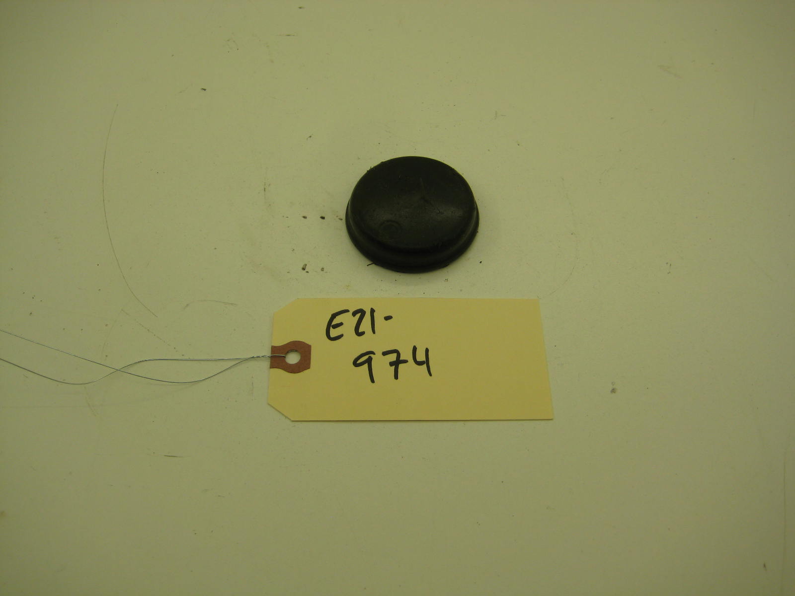 BMW E21 320 Front Shock Cap