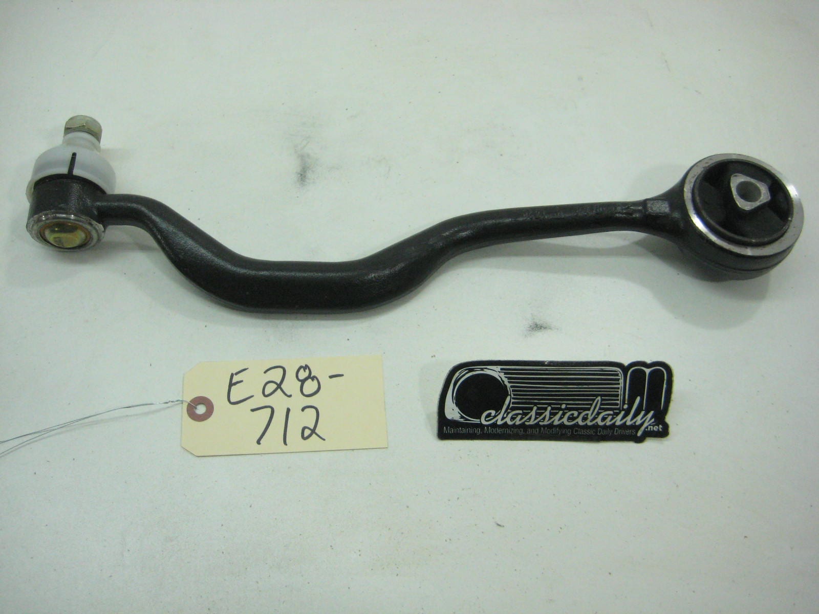 bmw e28 535 535is 528e front right upper control arm 31 12 1 132 354