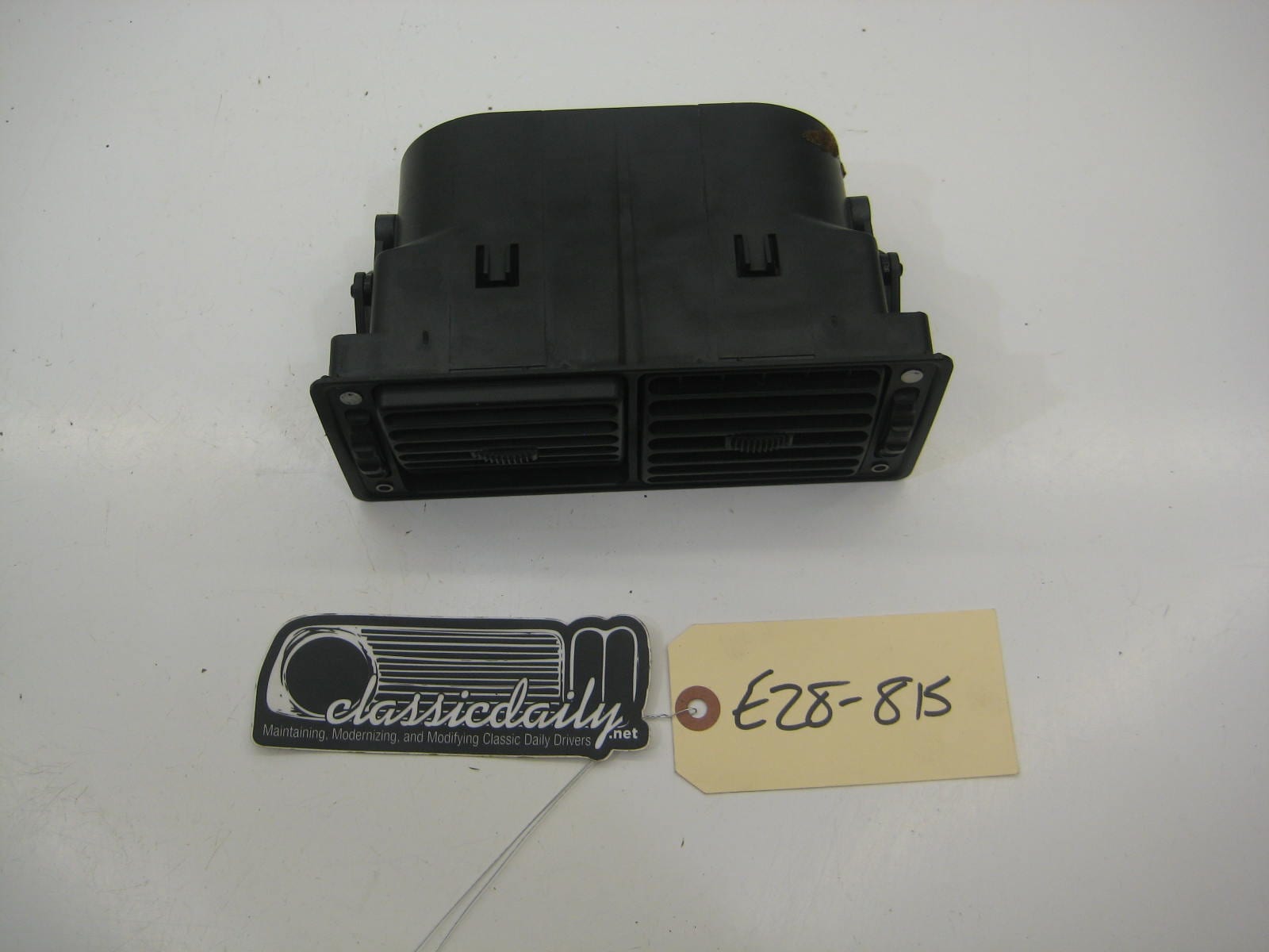 bmw e28 535 535is 528e e28 middle dash air vent black
