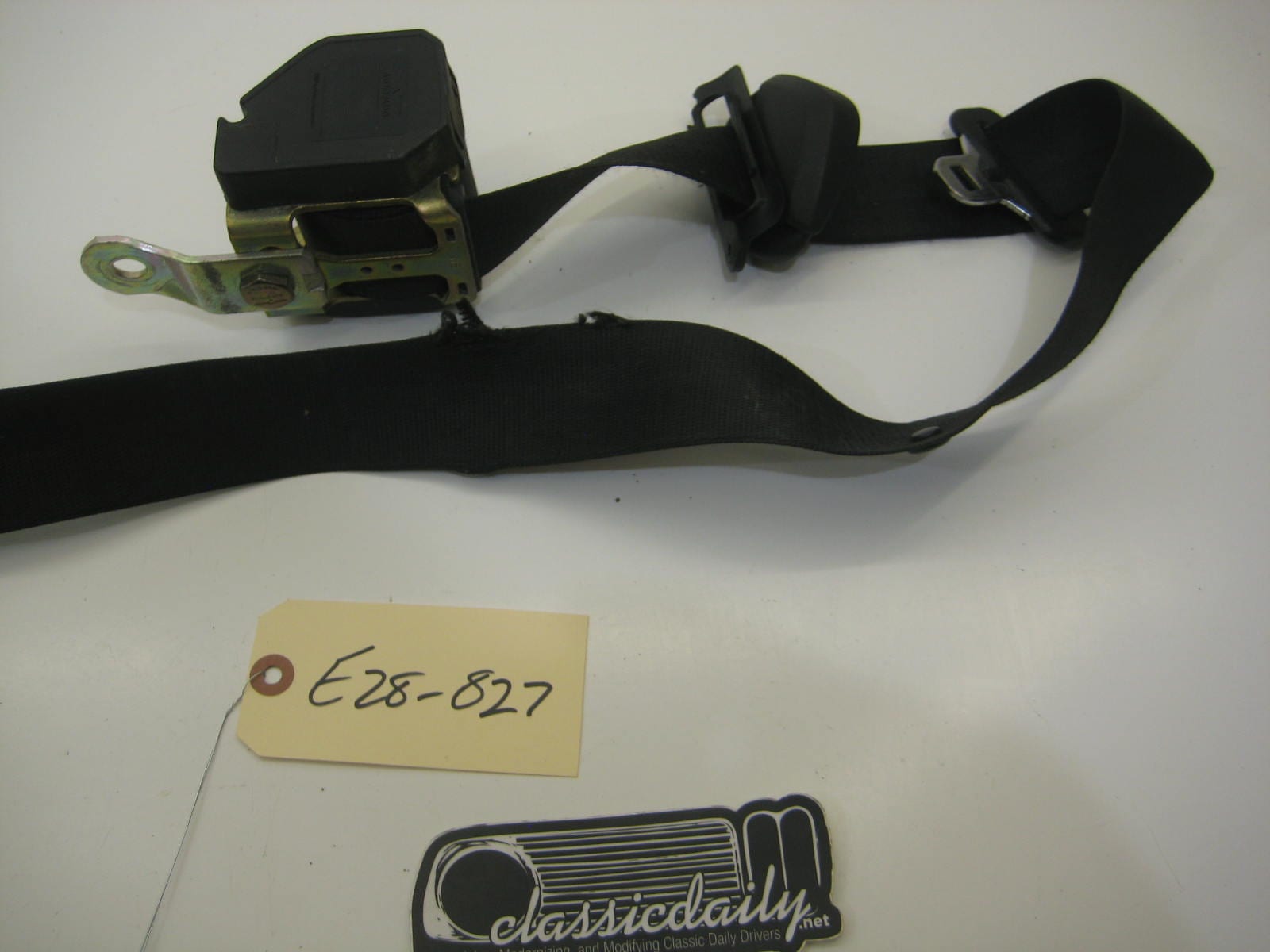 bmw e28 535 535is 528e seat belt front passenger right black