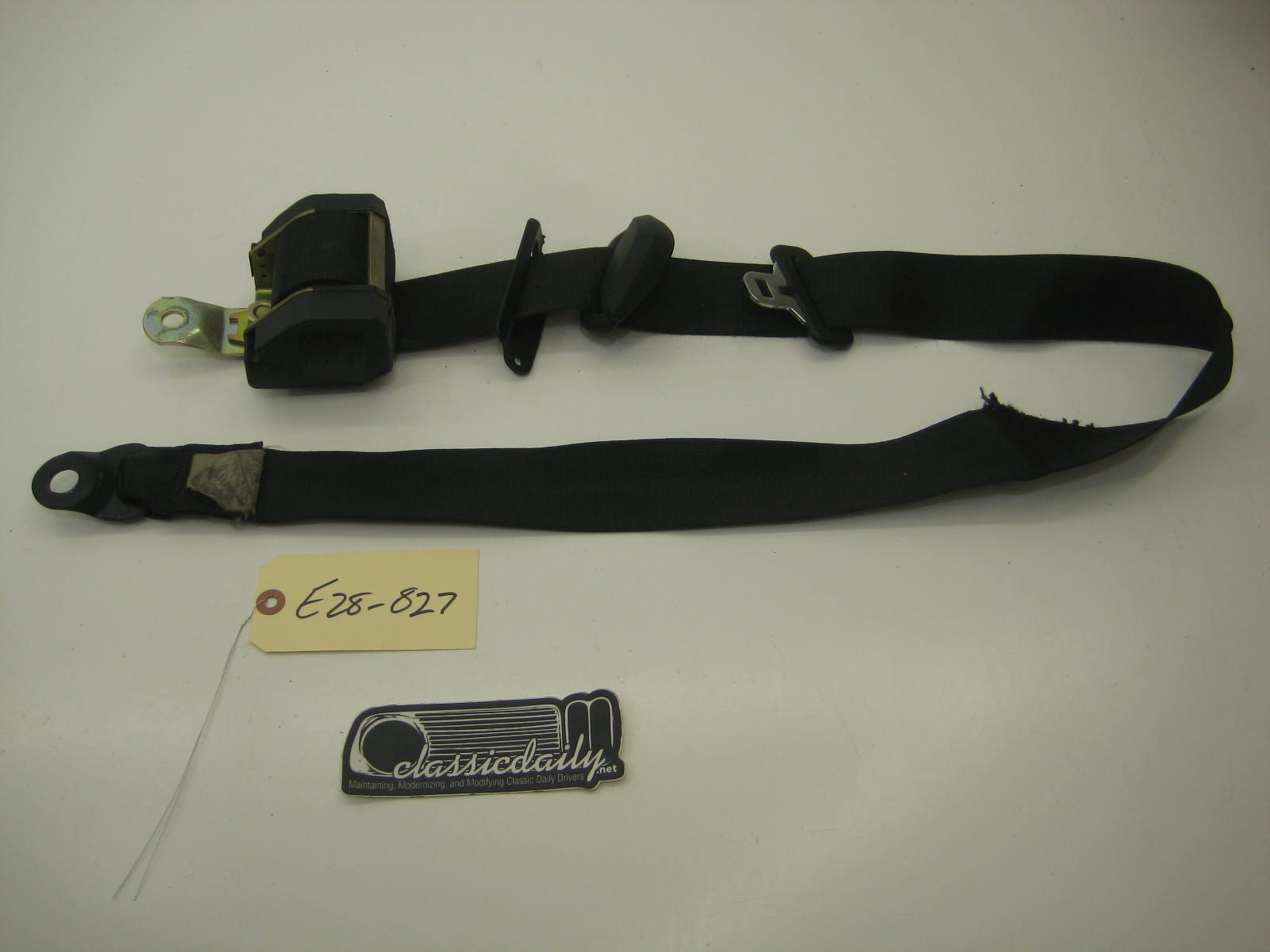 bmw e28 535 535is 528e seat belt front passenger right black