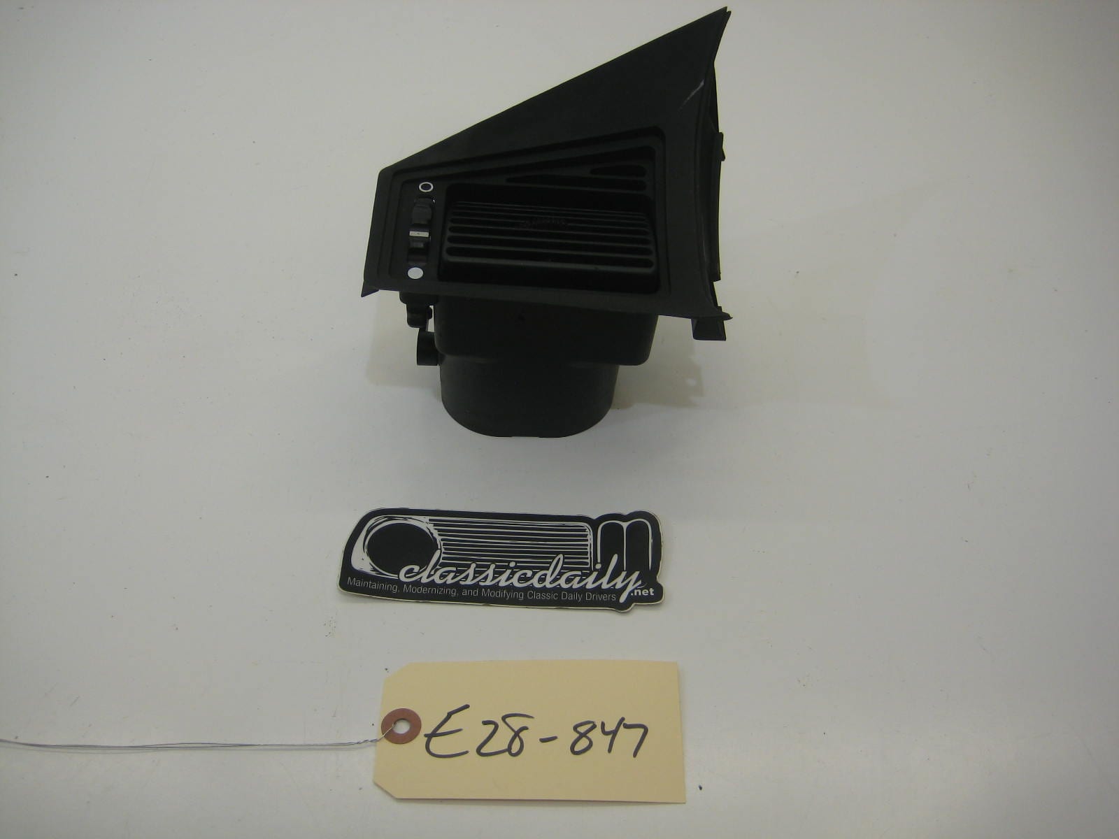 bmw e28 535 535is 528e air vent us driver left 64 22 1367 567