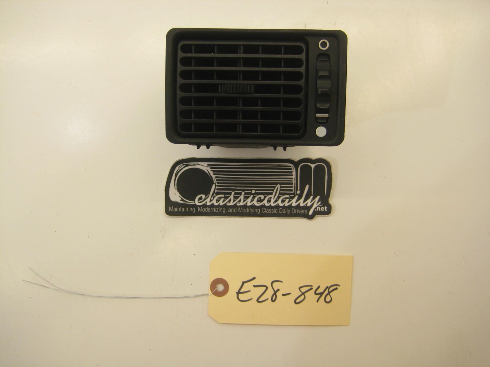 bmw e28 535 535is 528e air vent us passenger right 1 367 582 1 6422
