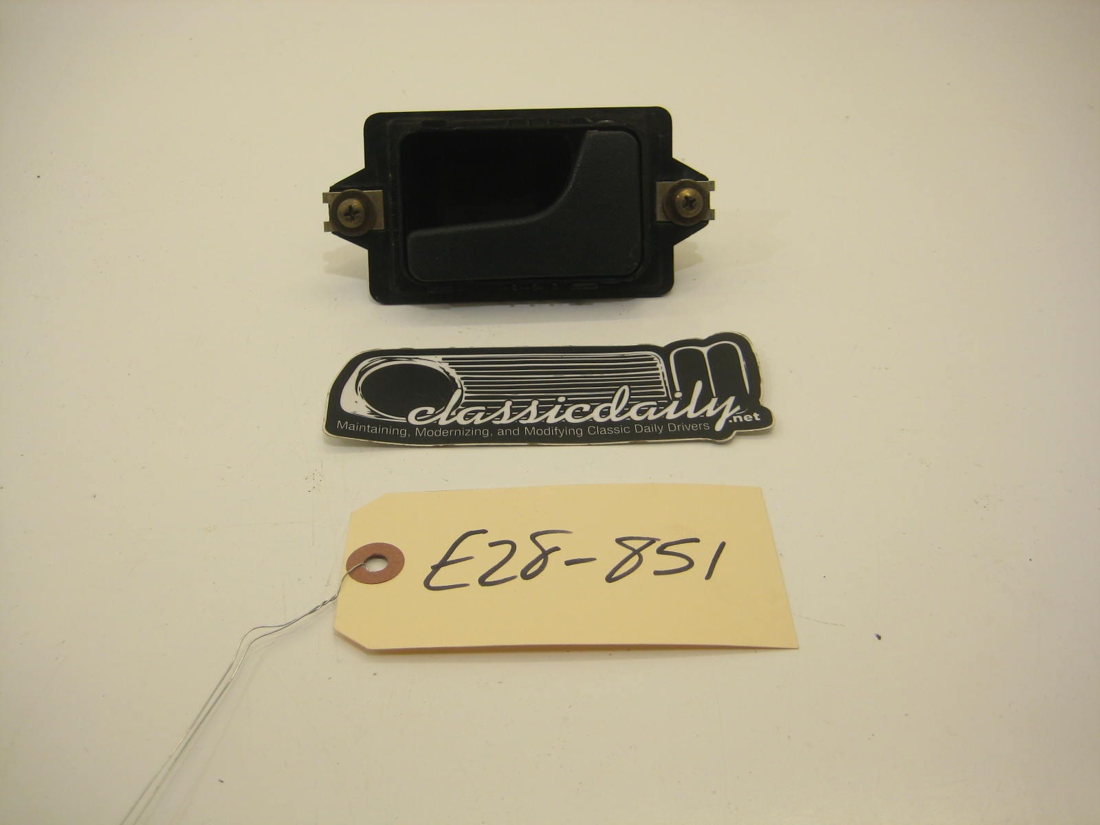 bmw e28 535 535is 528e interior door handle passenger left front rear