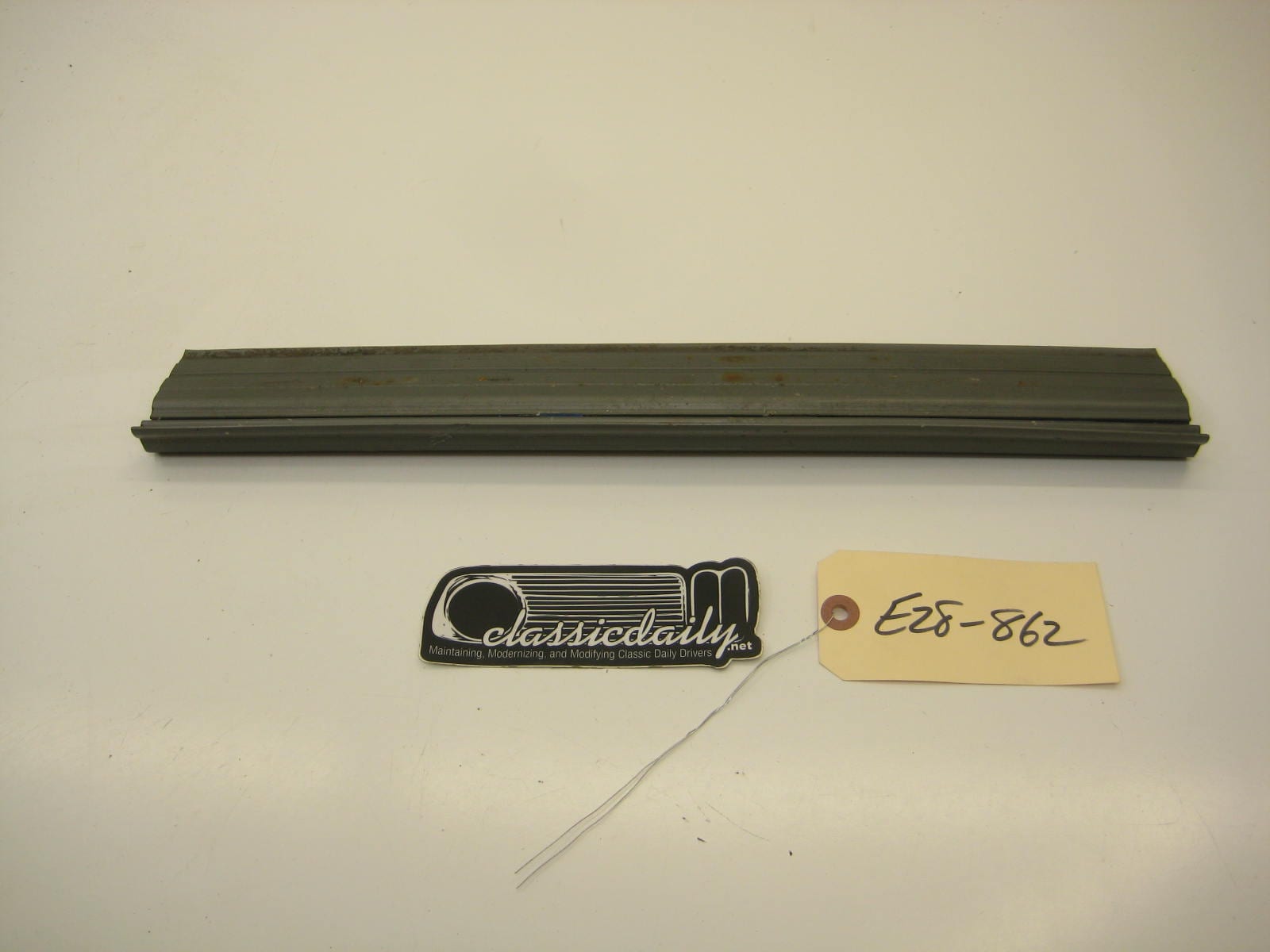 bmw e28 535 535is 528e rear door sill trim grey