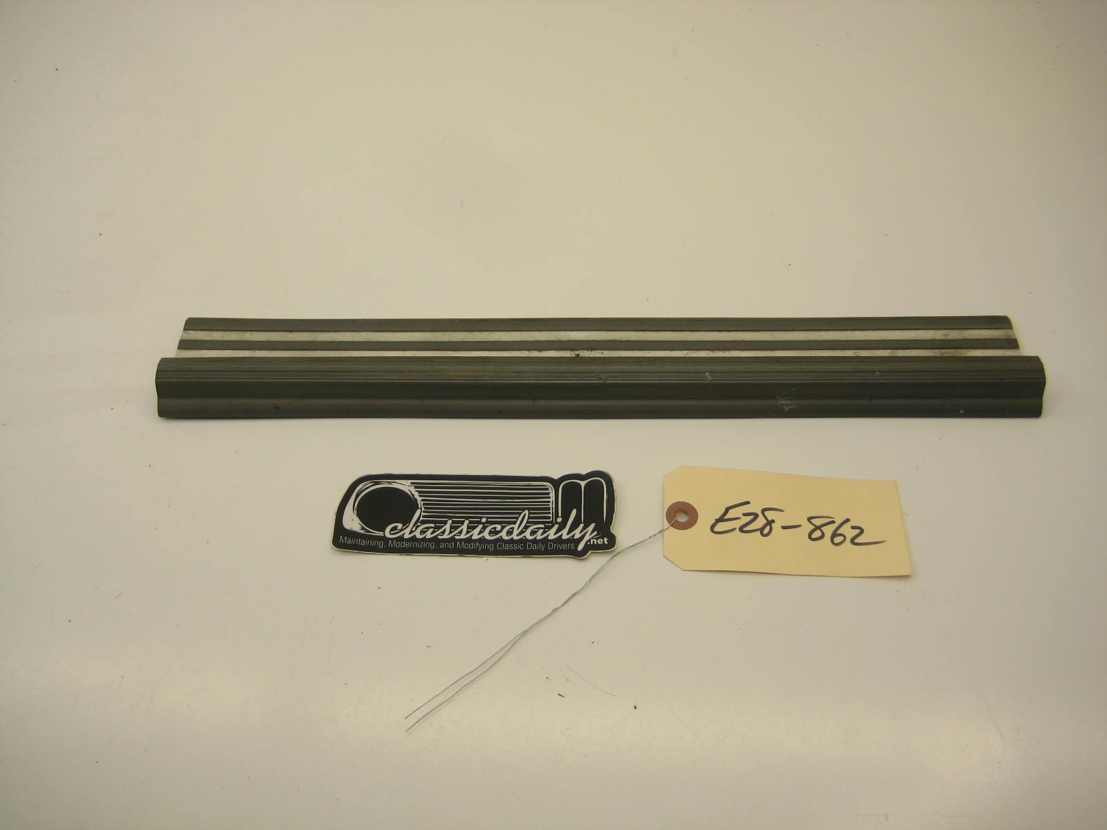 bmw e28 535 535is 528e rear door sill trim grey