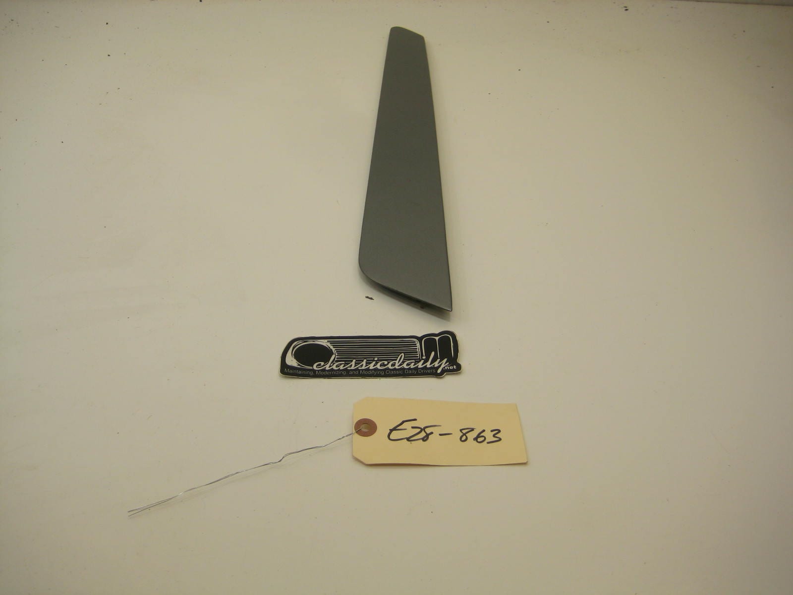 bmw e28 535 535is 528e exterior driver left c pillar vent cover