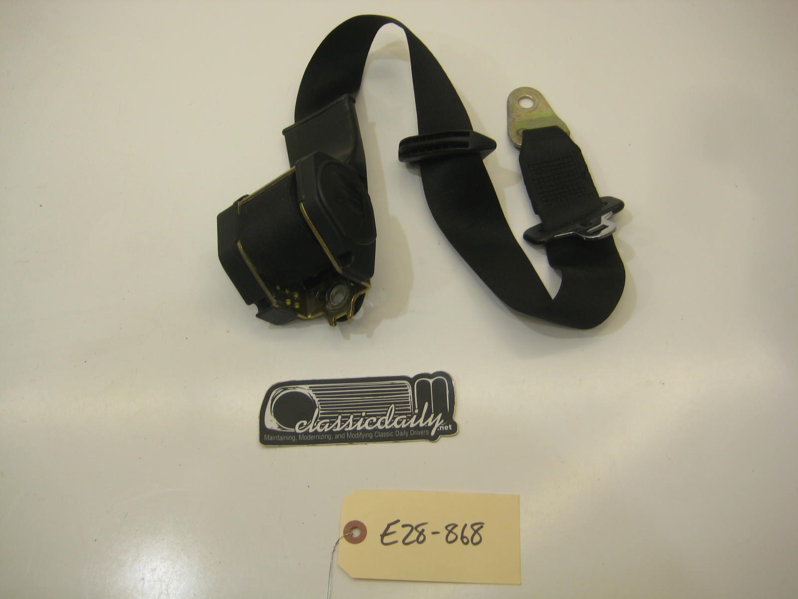 bmw e28 535 535is 528e driver left rear seat belt assembly