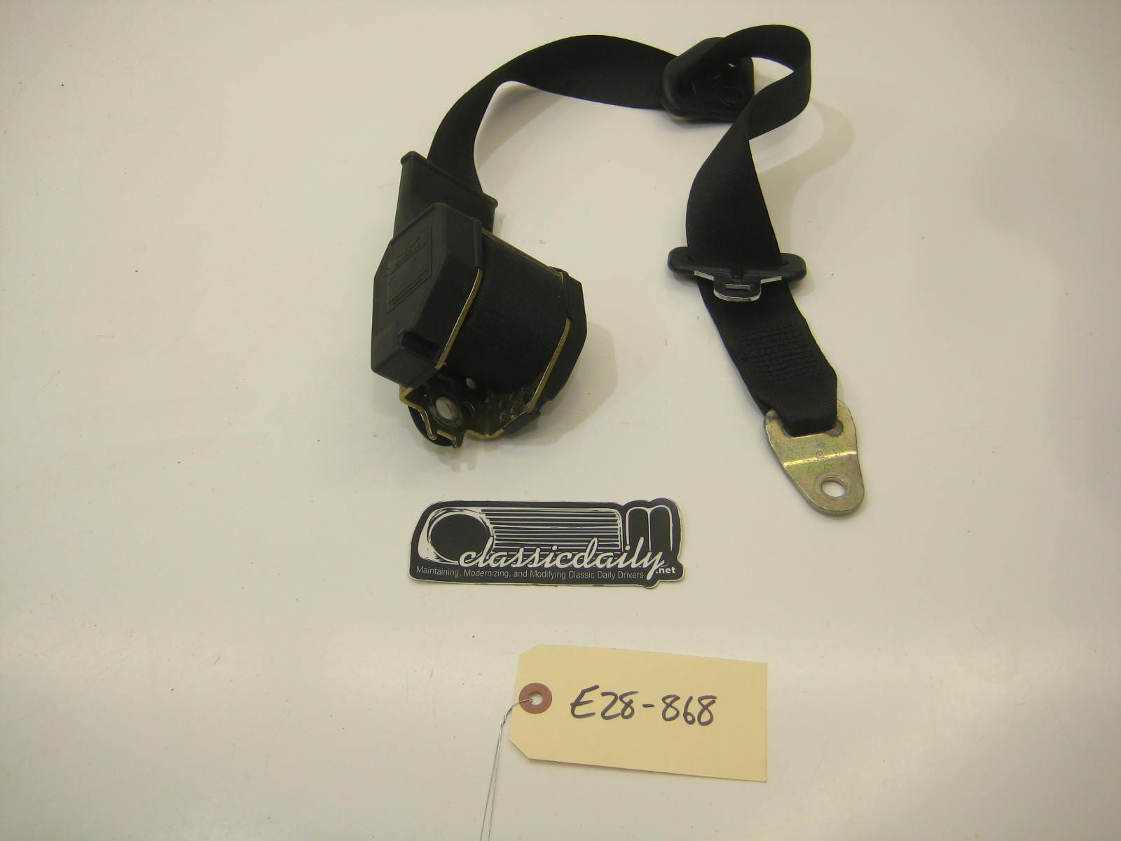 bmw e28 535 535is 528e driver left rear seat belt assembly