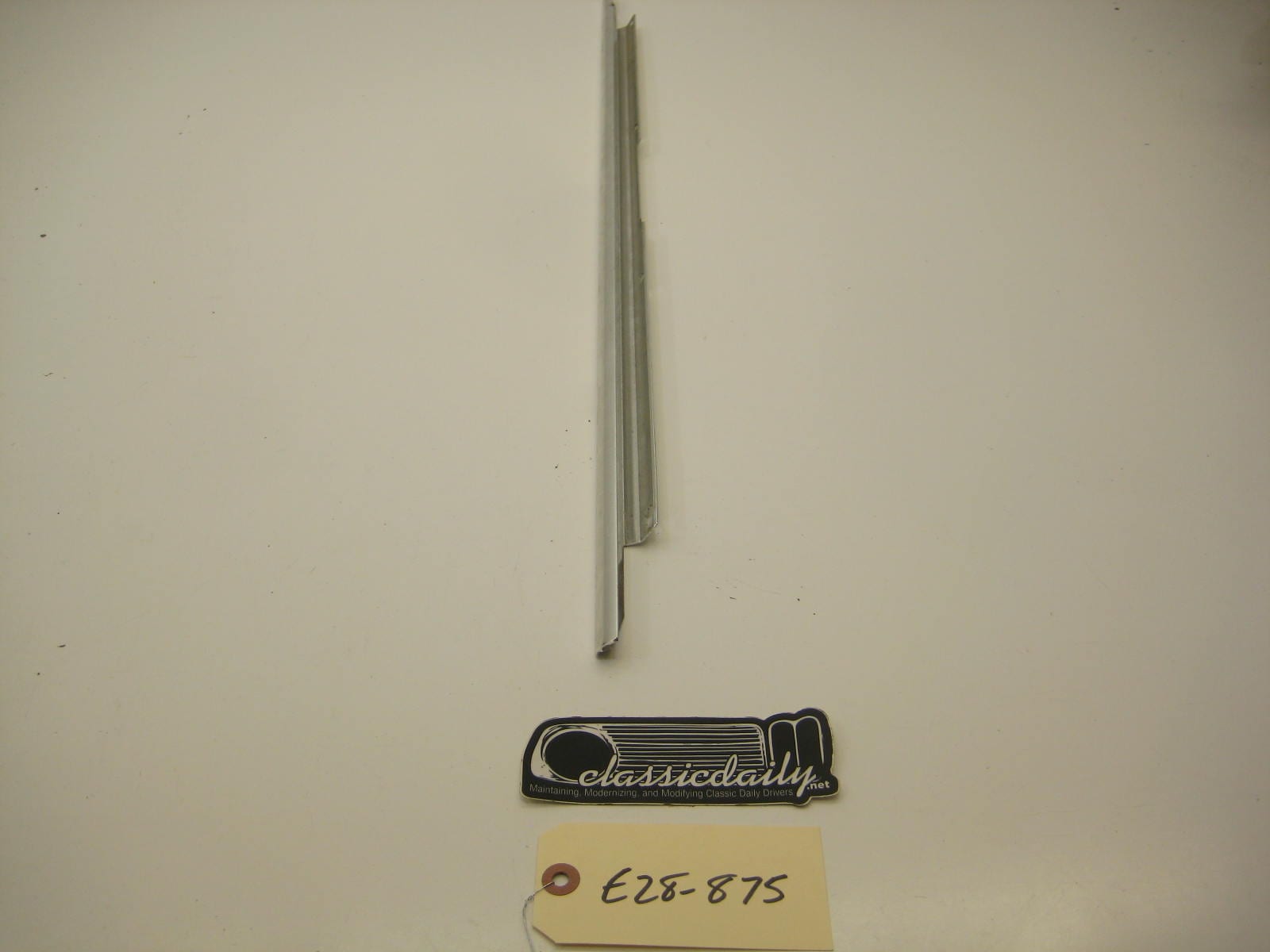 bmw e28 535 535is 528e rear driver left interior window trim