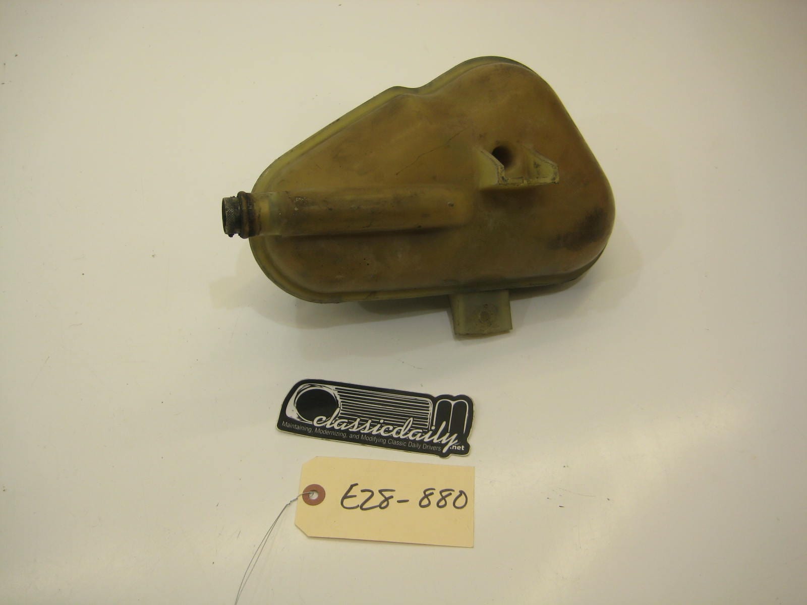 bmw e28 535 535is 528e coolant expansion tank w cap