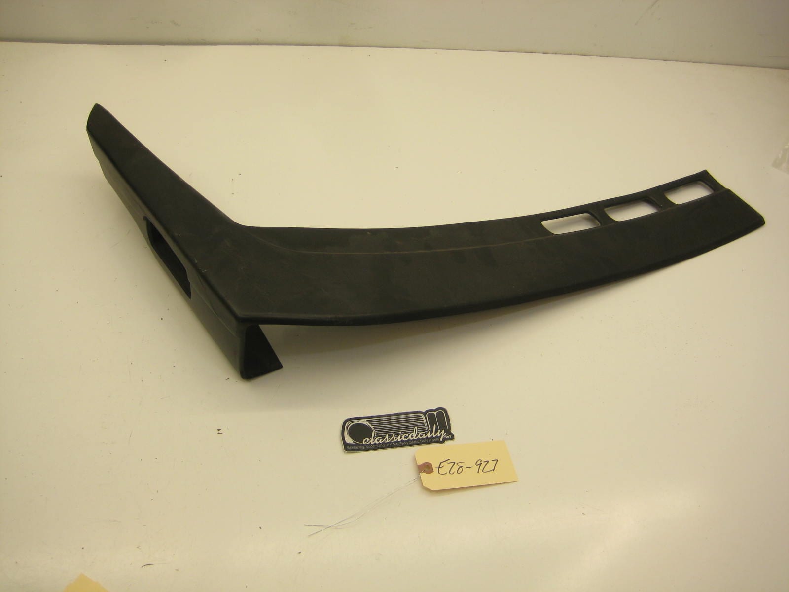 bmw e28 535 535is 528e passenger right front upper bumper trim