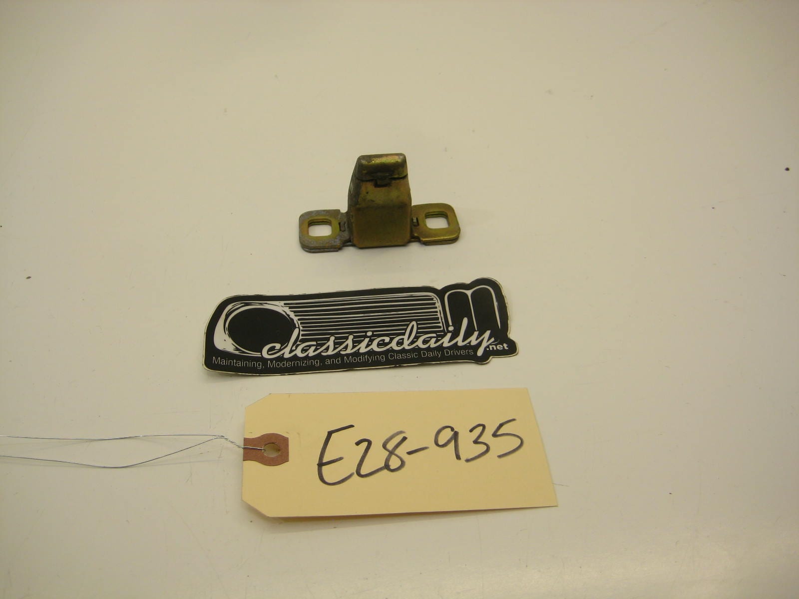 bmw e28 535 535is 528e trunk latch