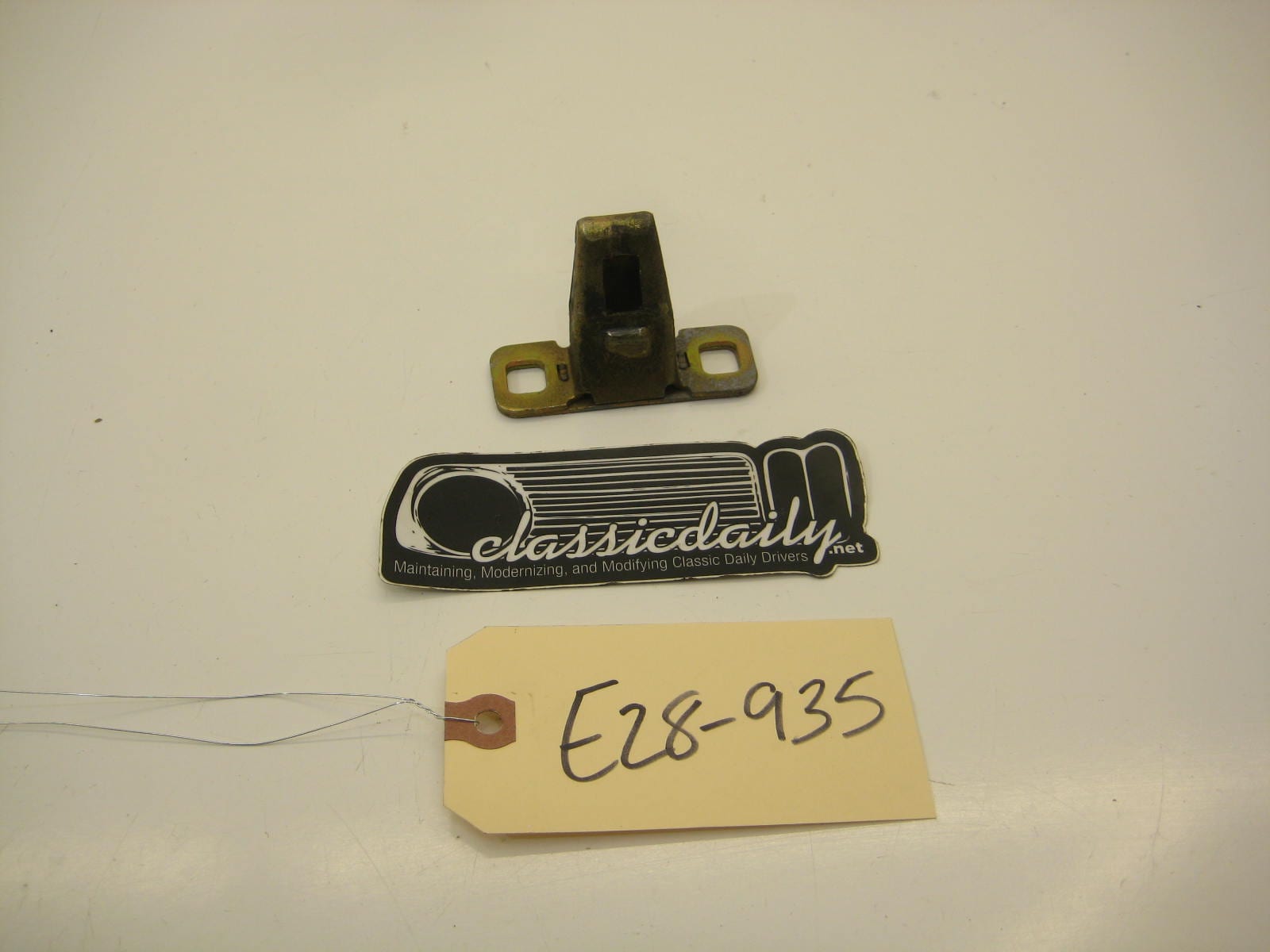bmw e28 535 535is 528e trunk latch