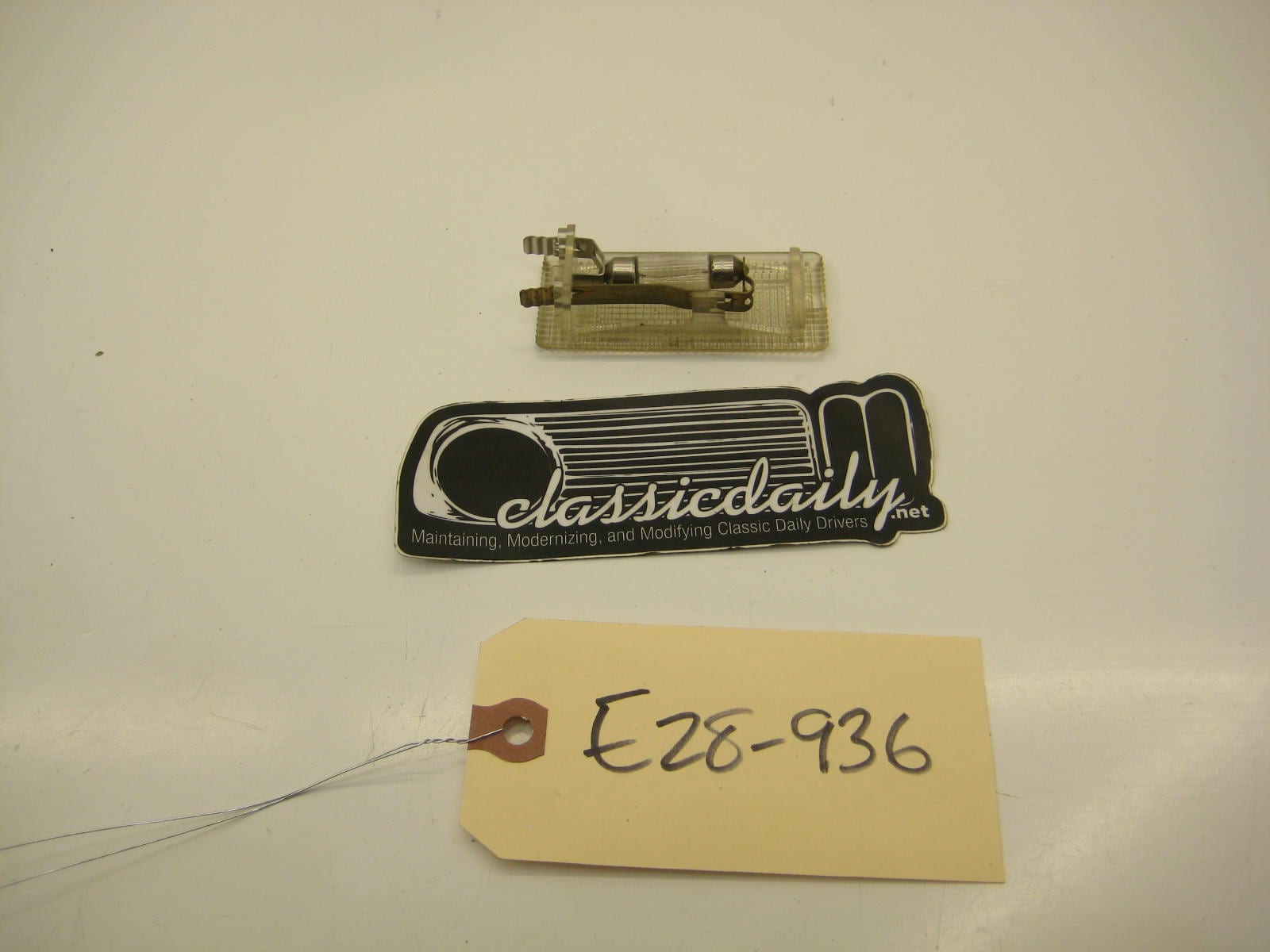 bmw e28 535 535is 528e trunk lid light