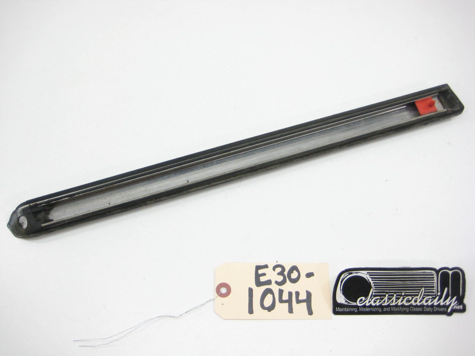 bmw e30 325 318 convertible drivers rear exterior bump trim