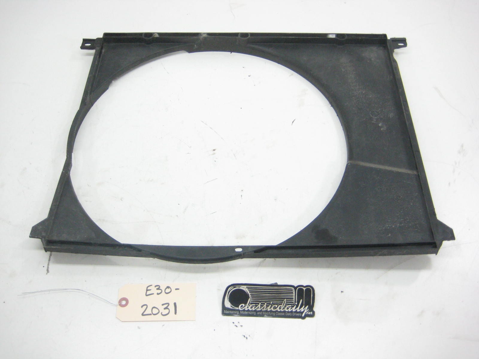 bmw e30 325 318 lower bump trim drivers side fender ix 3