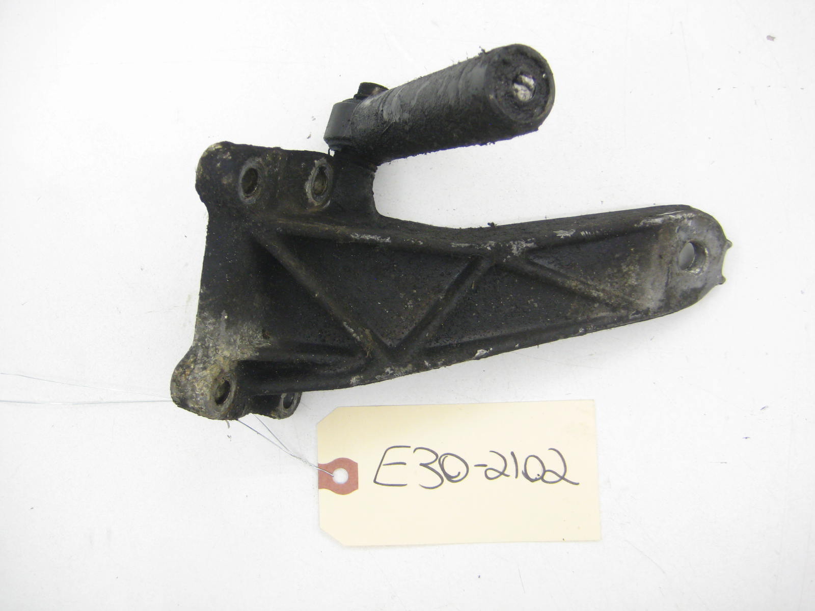 M10 Drivers Side E30 Engine Mount Arm Classic Daily