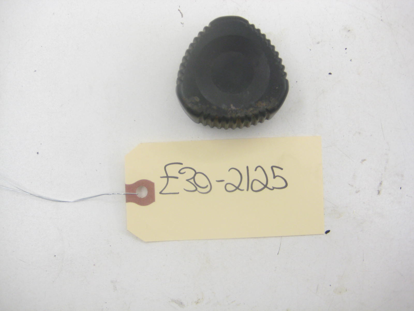 Knee Bolster Seat Knob