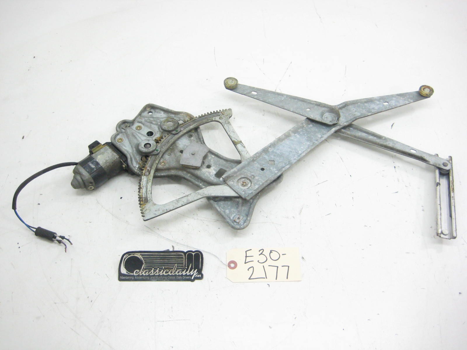 bmw e30 325 318 convertible front passenger right window regulator