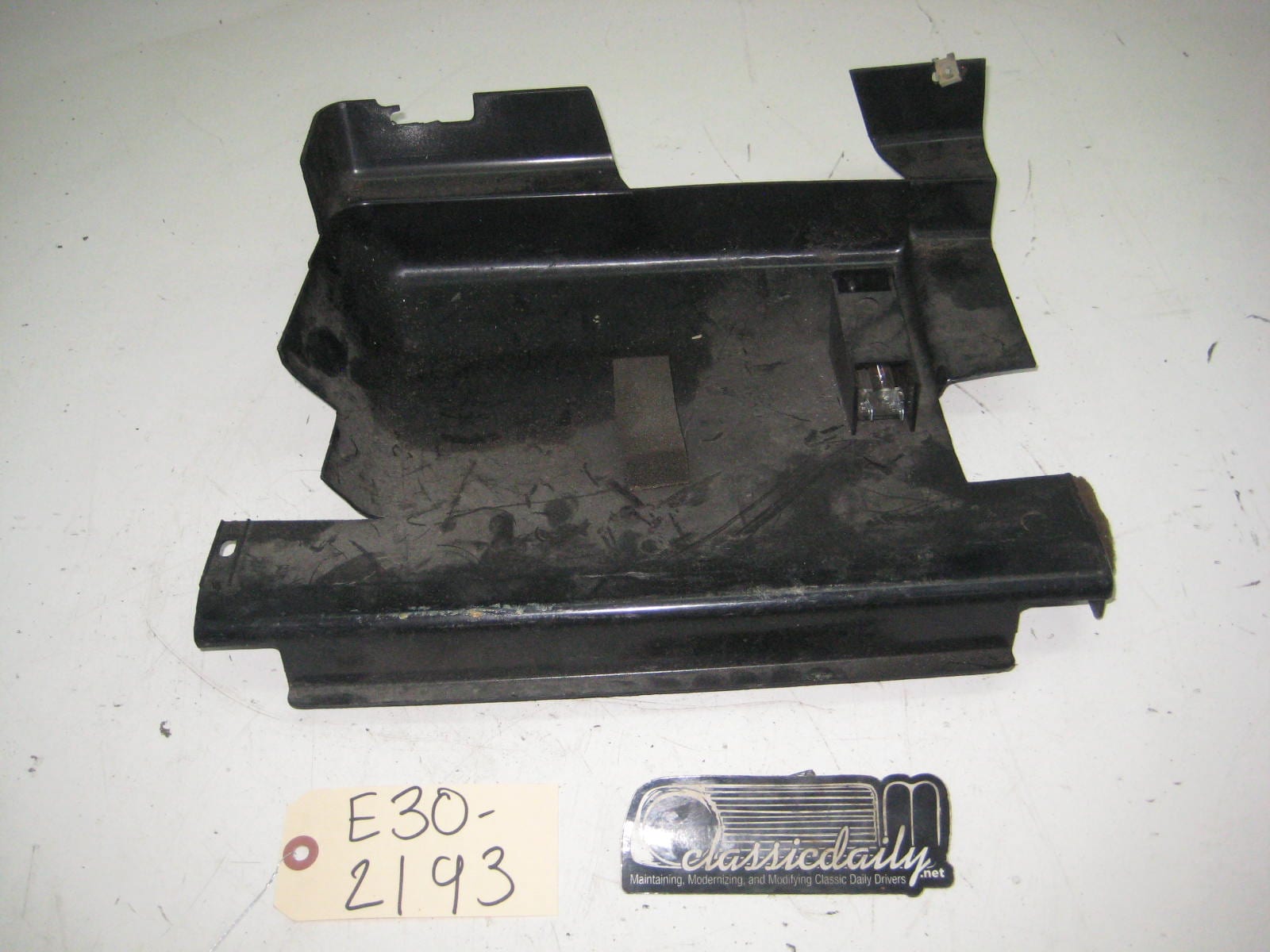 bmw e30 325 318 panel inside glove box with light
