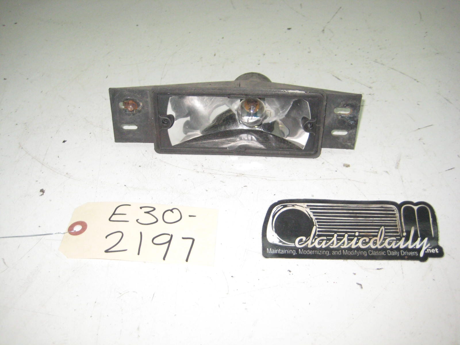 bmw e30 325 318 blinker assembly metal bumper