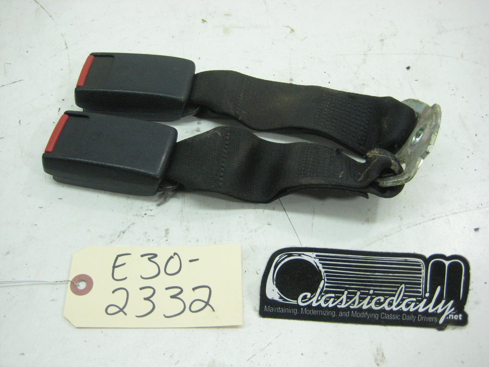 bmw e30 325 318 rear seat belt double buckle