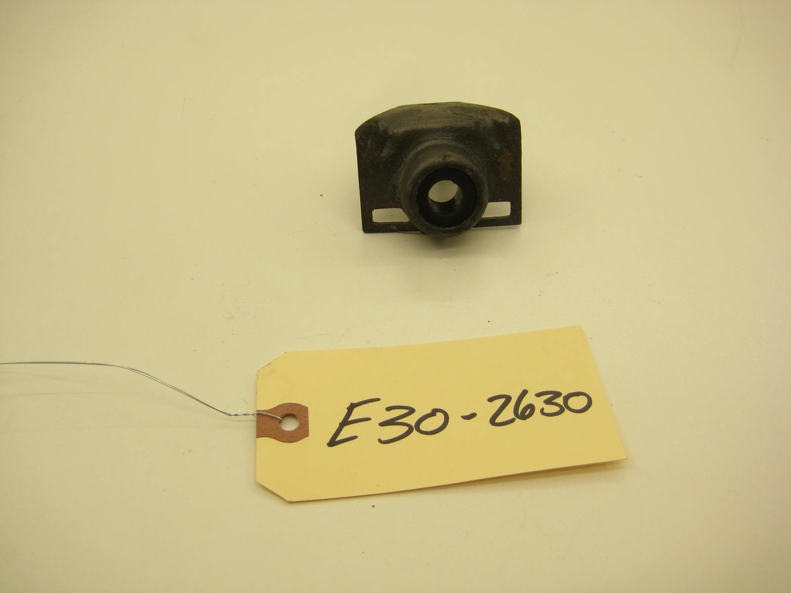 bmw e30 325 318 shifter carrier support