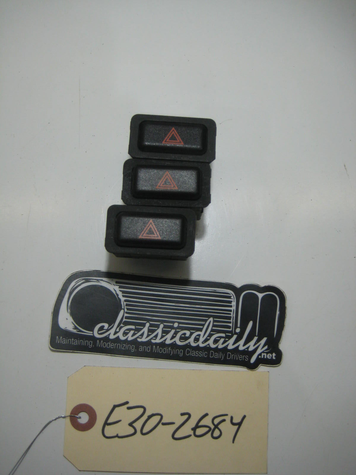 Hazard Switch Red Triangle 61 31 1 381 176 Classic Daily