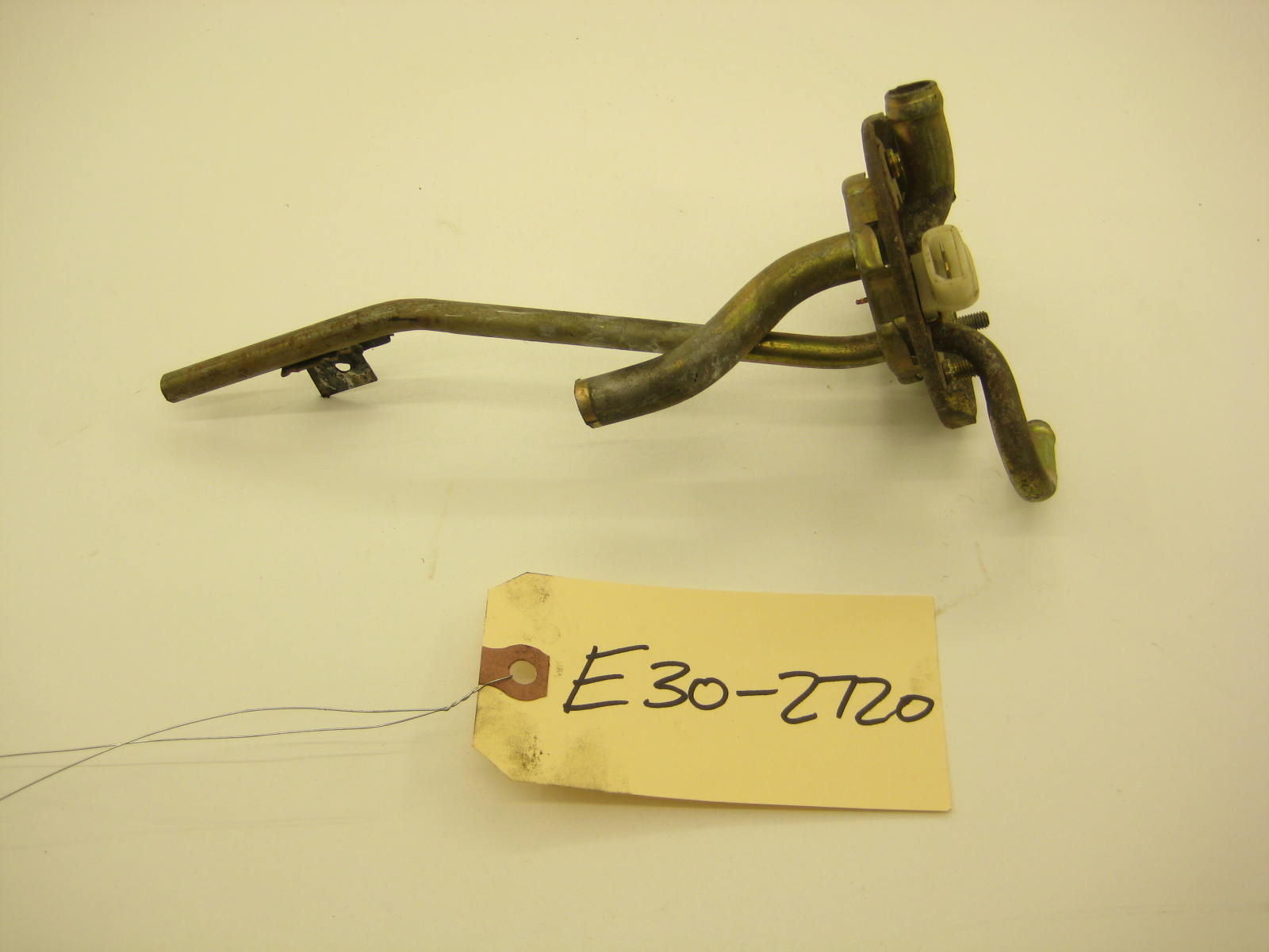 bmw e30 325 318 early fuel pump hanger