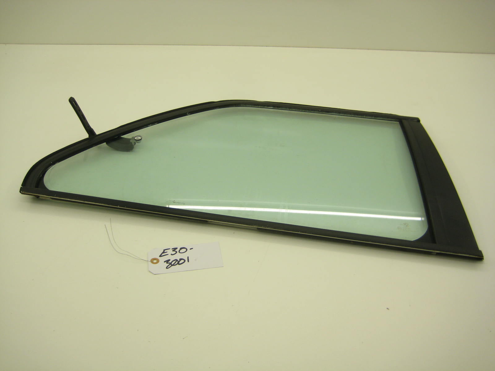 bmw e30 318 325 passenger right flip out side window