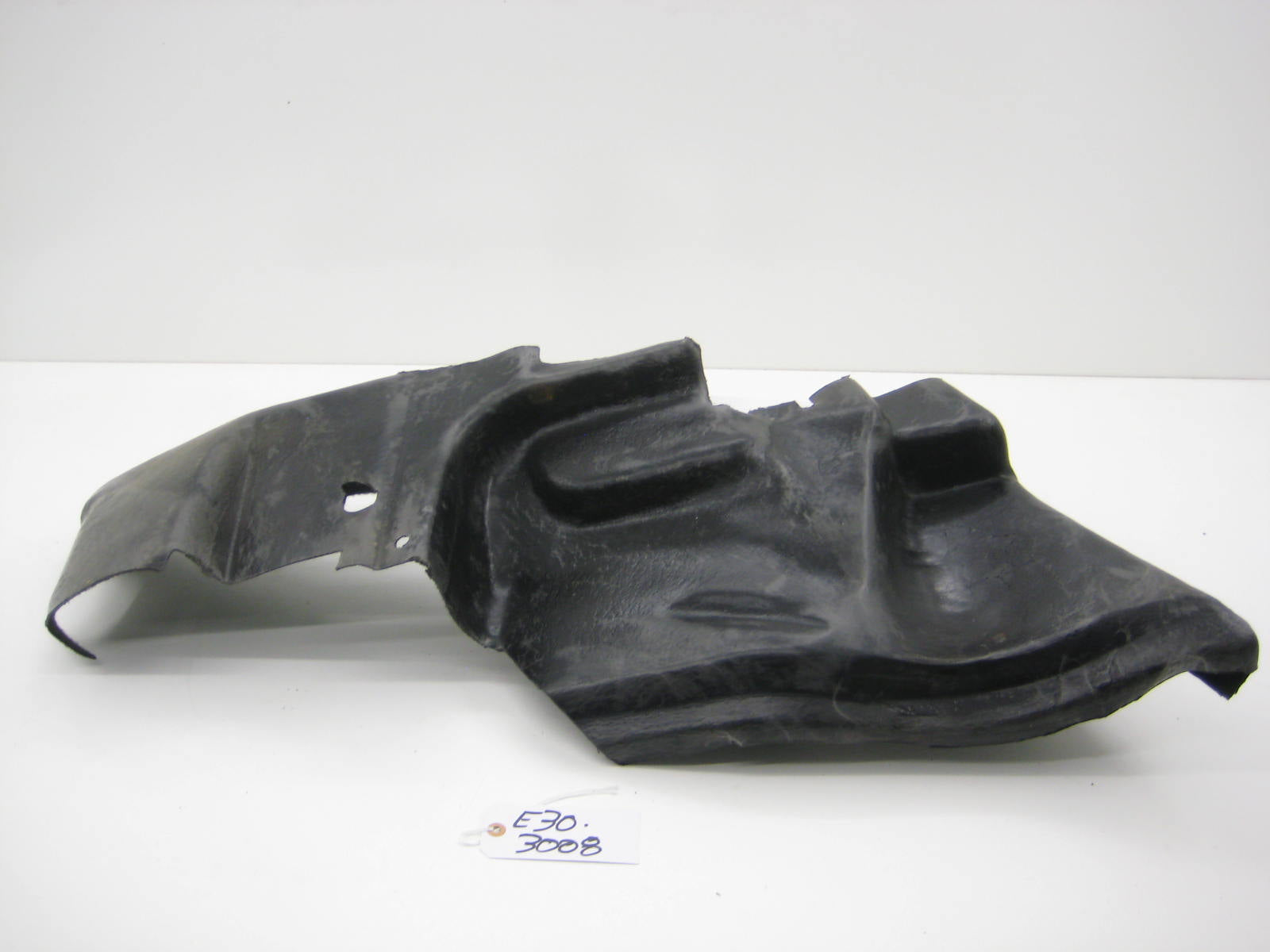 bmw e30 318 325 passenger right trunk side panel