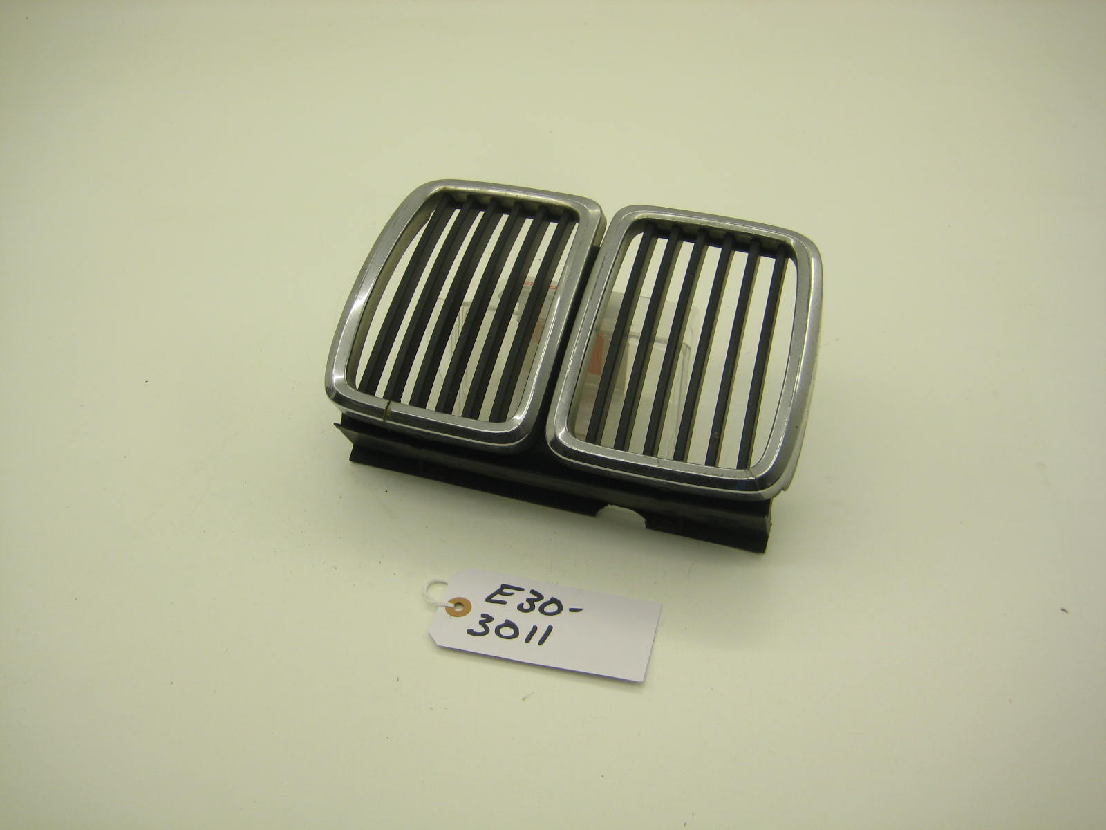 bmw e30 318 325 center kidney grill