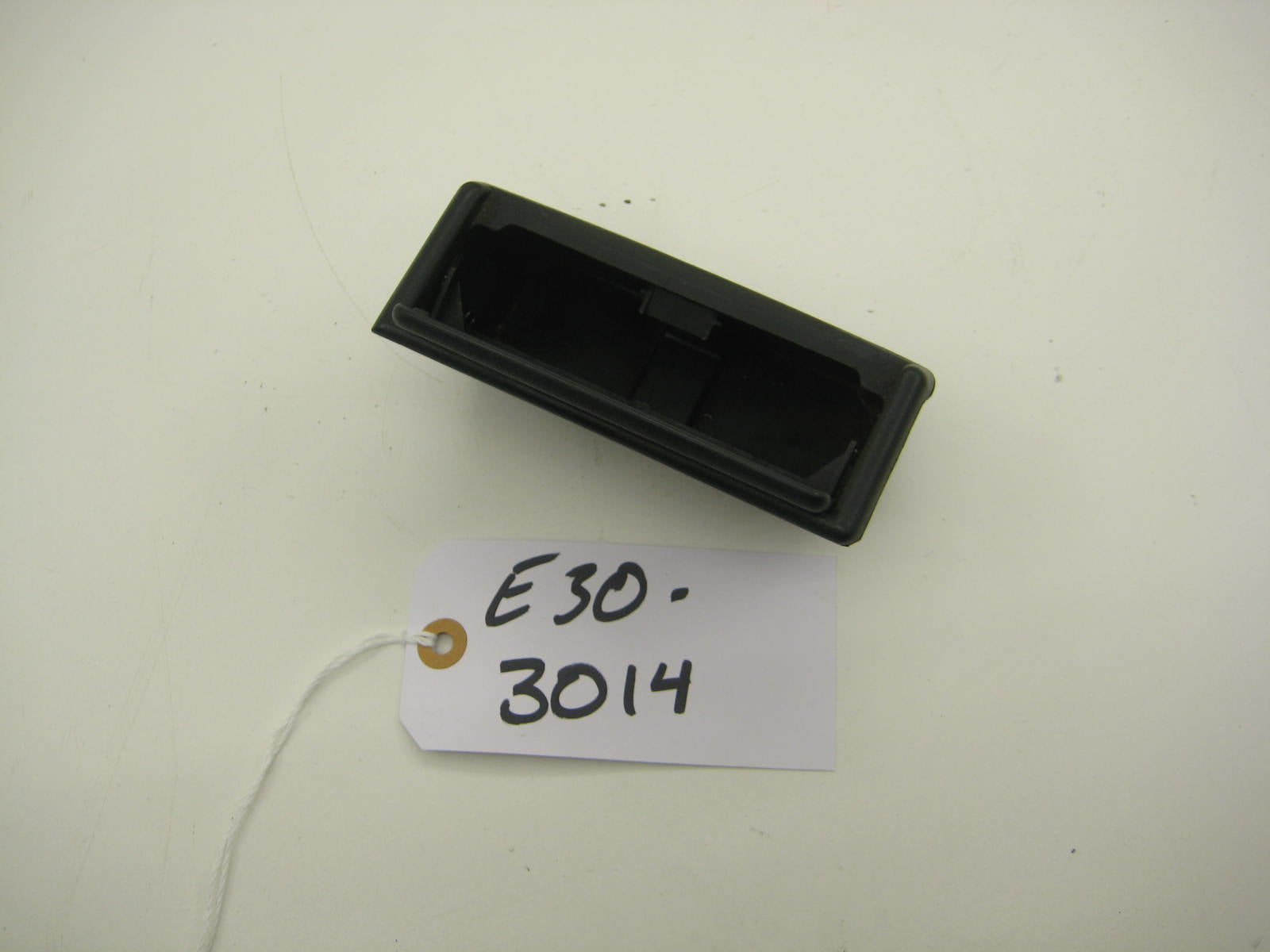 bmw e30 318 325 rear ashtray