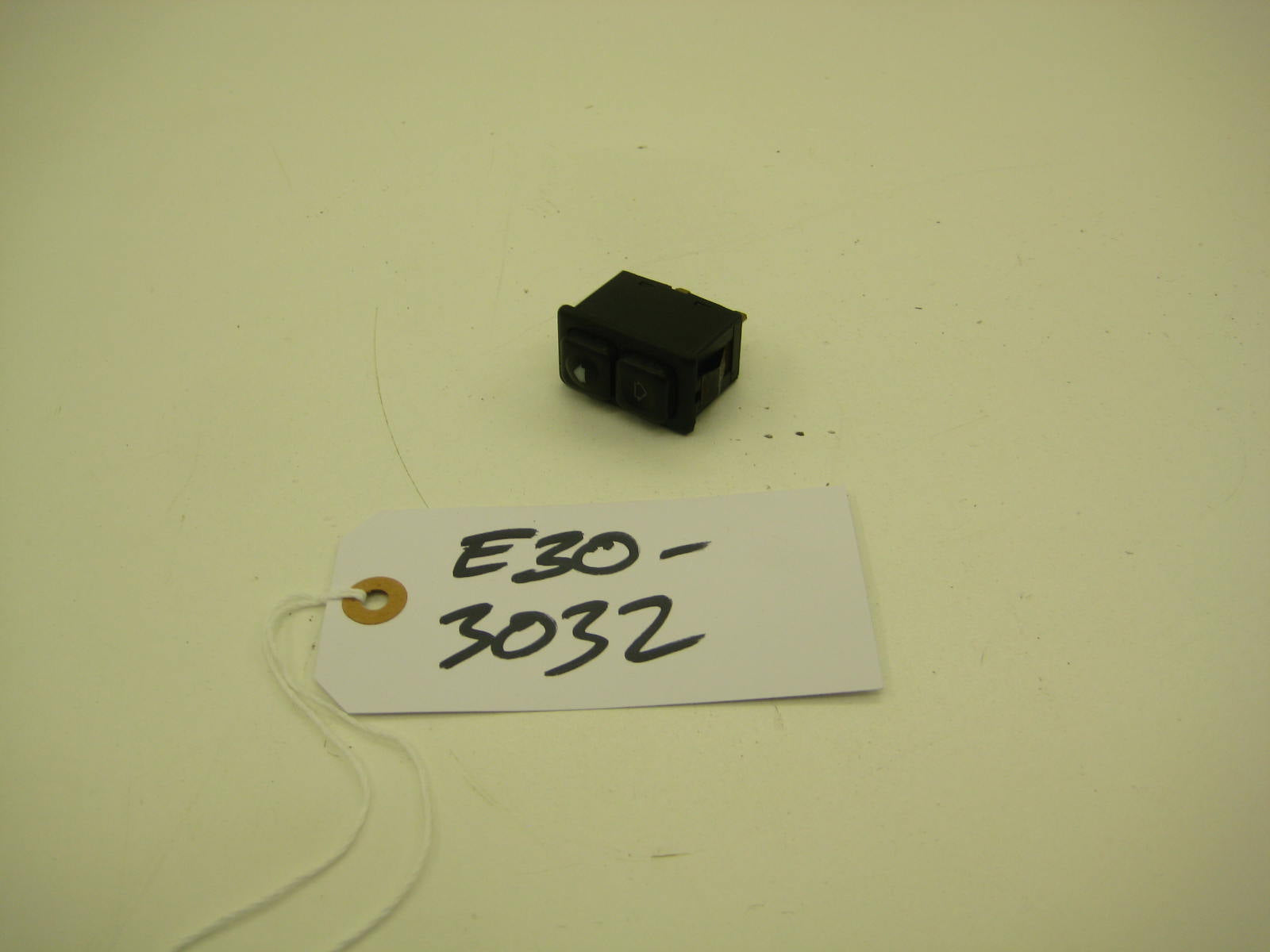 bmw e30 318 325 window switch button 3