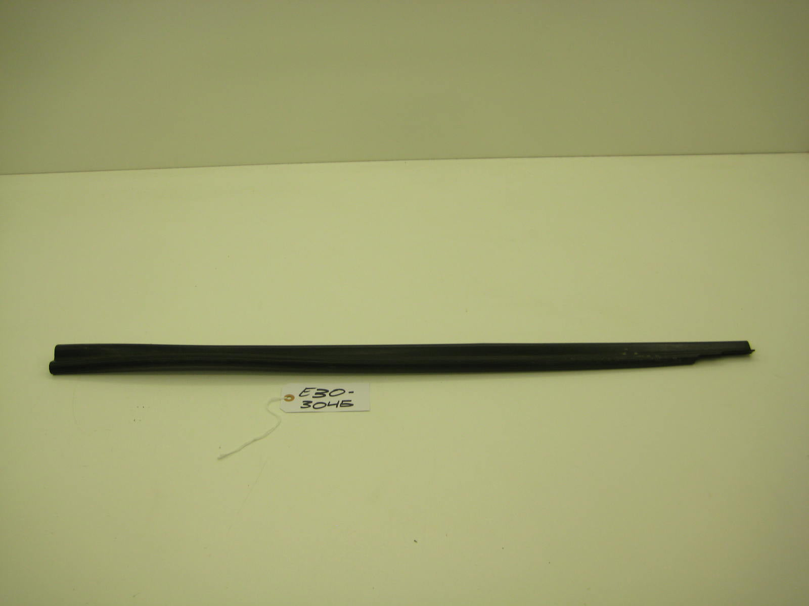 bmw e30 318 325 drivers left coupe door sill