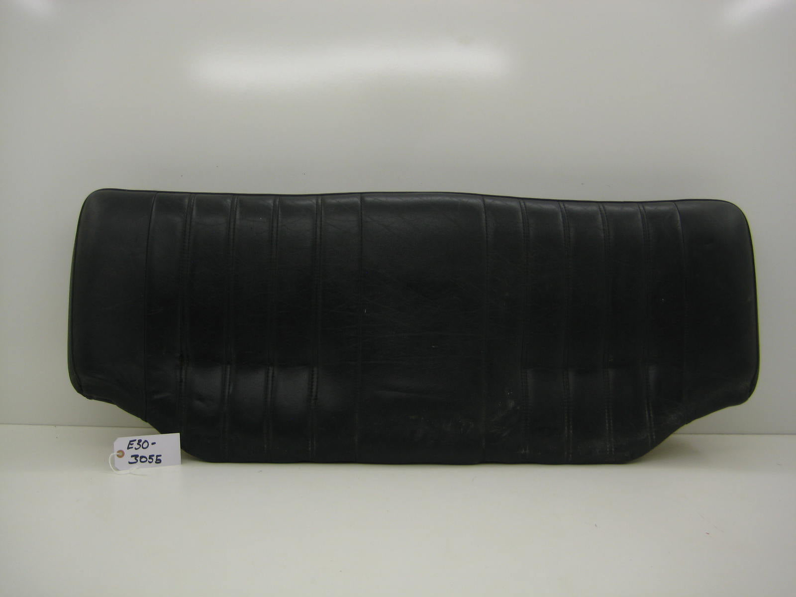 bmw e30 318 325 rear back seat lower bottom