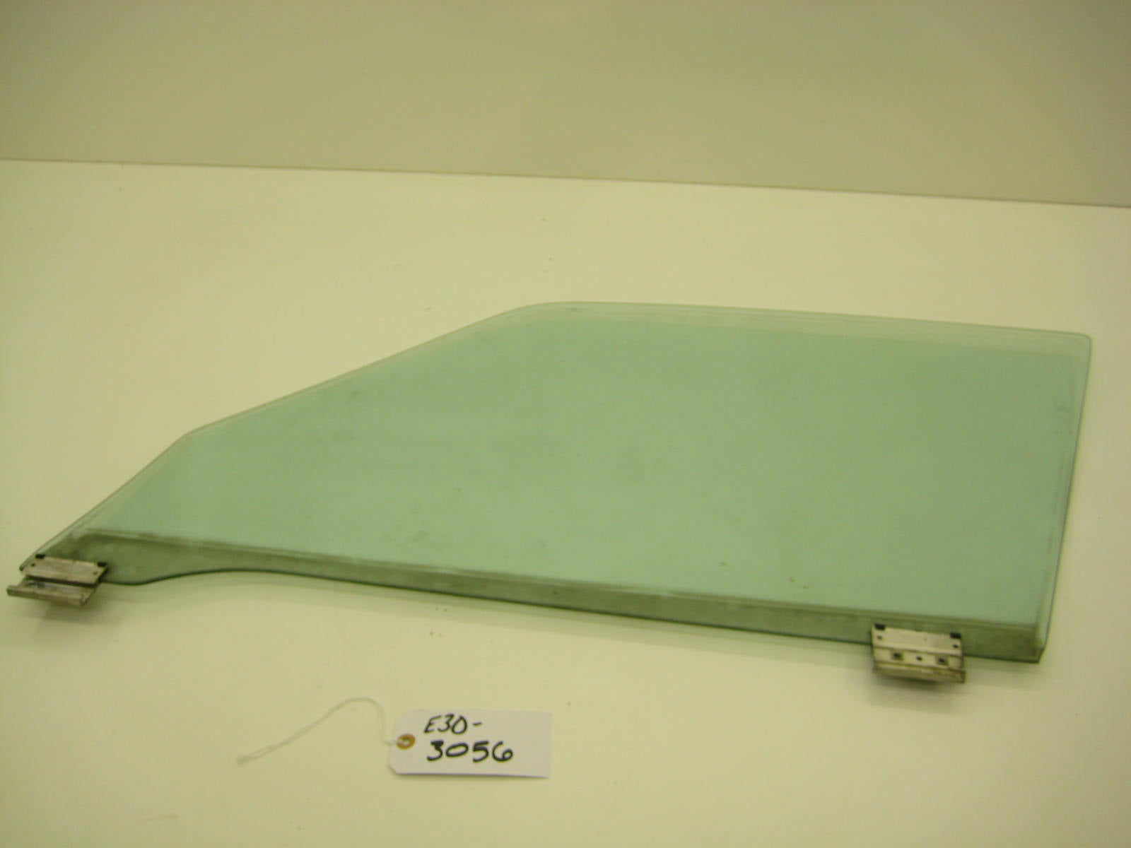 bmw e30 318 325 passenger side coupe window glass