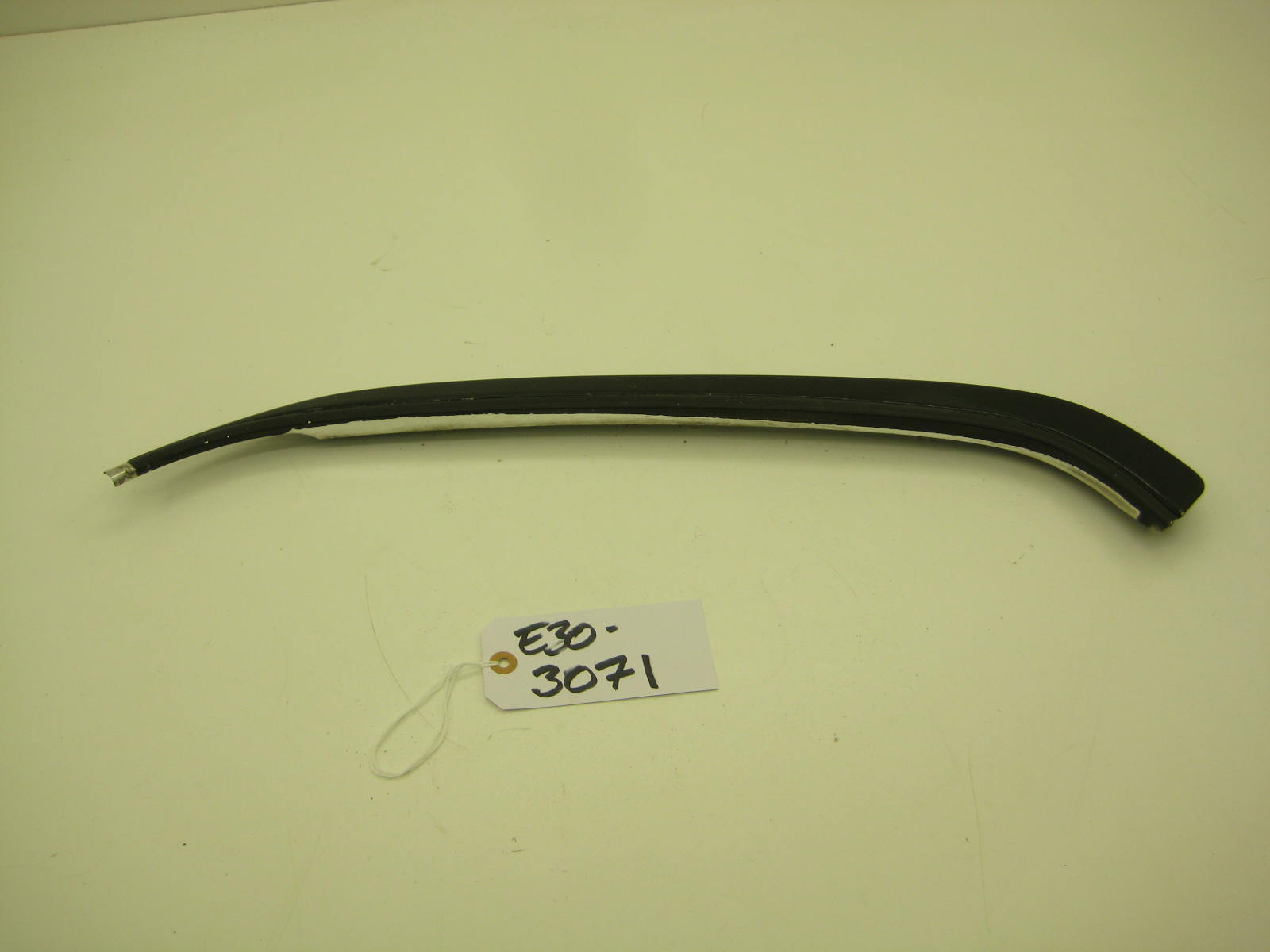 bmw e30 318 325 drivers c pillar trim
