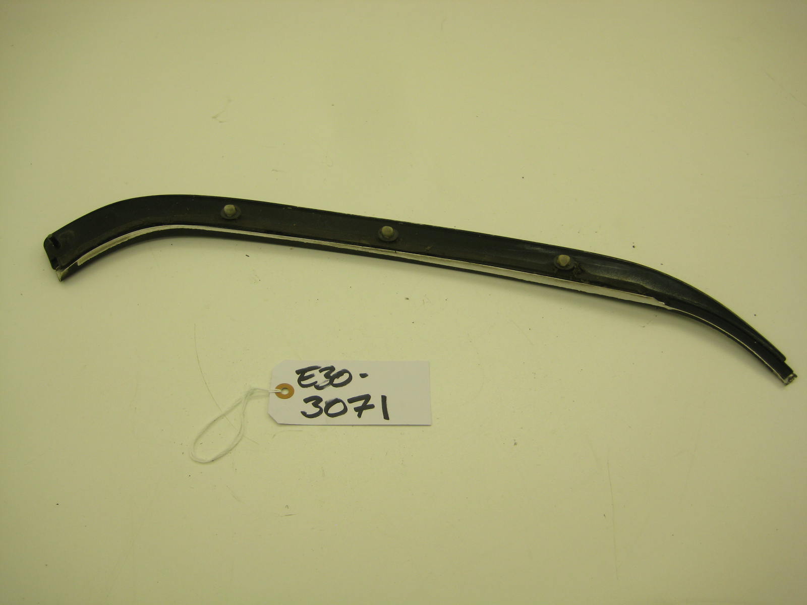 bmw e30 318 325 drivers c pillar trim
