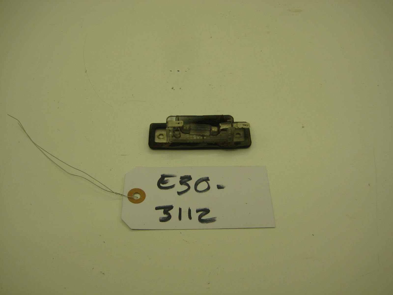 bmw e30 318 325 license plate light