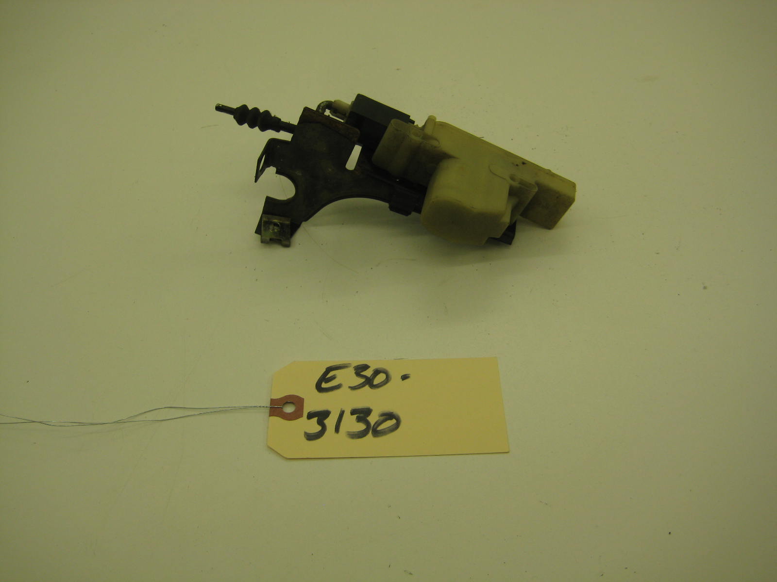bmw e30 318 325 gas filler door lock