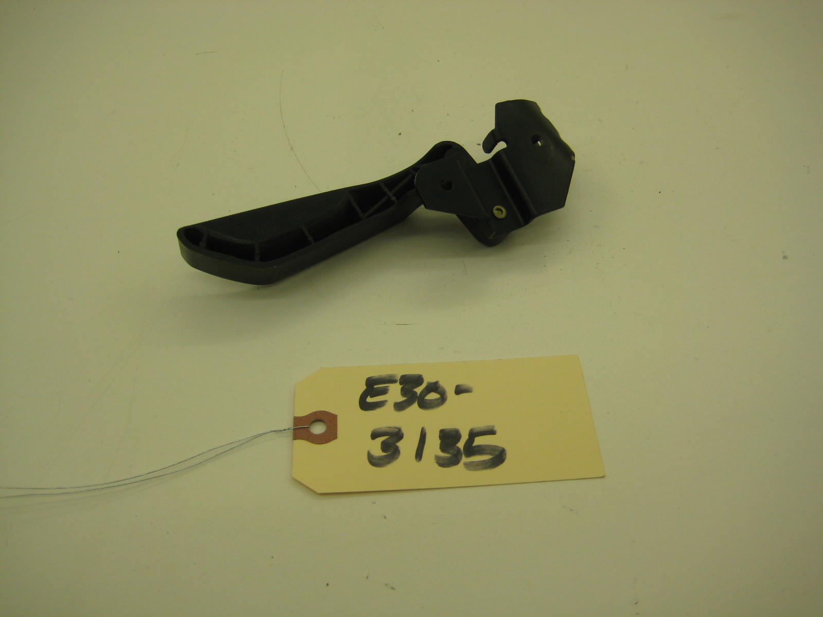 bmw e30 318 325 hood release